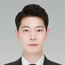 설정욱 기자