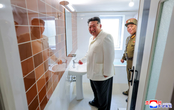 김정은, 낙원바다양식소 시찰
