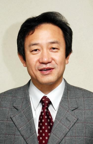 강형기 충북대 지방자치학 교수