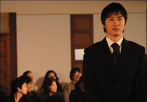2005년 ‘여호와의 증인’ 신자의 양심적 병역 거부 문제를 다룬 영화 ‘방문자’의 한 장면. 엘제이필름 제공