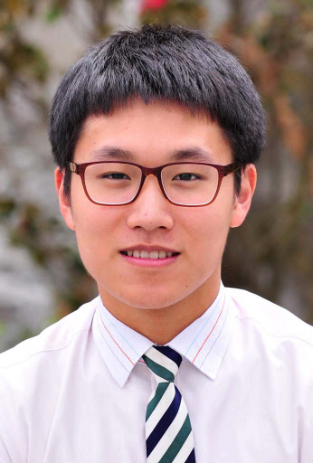 광주 조선대부속고교 3학년 손종연(18)군이 고교 1학년때부터 3년간 교내외에서 받은 장학금 300만원, 전액을 어려운 이웃을 위해 내놓아 주위의 귀감이 되고 있다. 손 군은 평소 사회복지시설에 봉사활동도 꾸준히 해온 장학 학생이다. 연합뉴스