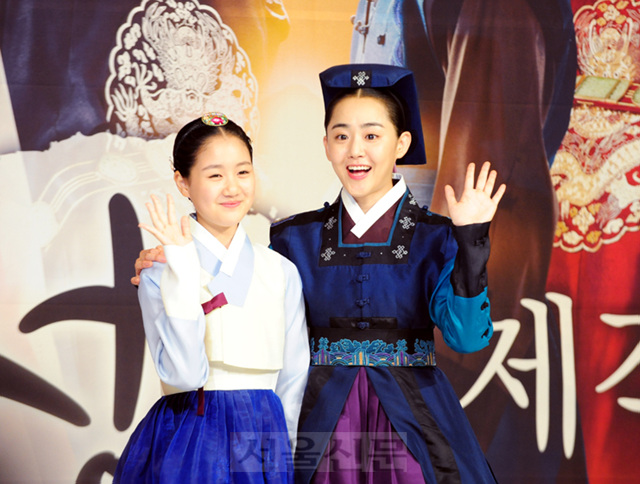 27일 서울 영등포 타임스퀘어 5층 아모리스홀에서 MBC 새 월화미니시리즈 ‘불의여신 정이’(극본 권순규ㆍ연출 박성수)의 제작 발표회가 열렸다. 장고봉PD goboy@seoul.co.kr