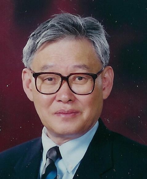 이태동 문학평론가·서강대 명예교수