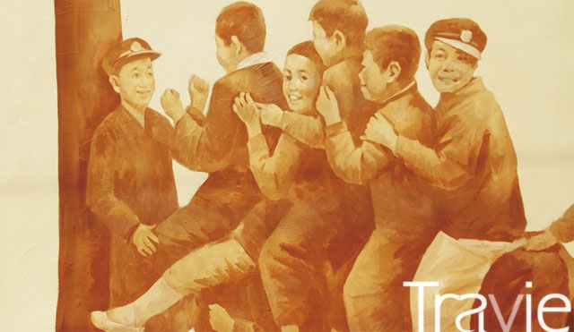 두맹이 골목은 제주시 구시가지에 존재하는 거주구역 중 오랜 역사와 경관을 담고 있는 곳 중 한 군데이다. 낡은 건물들이 다닥다닥 붙어 있는 이곳 담벼락에는 신나게 뛰노는 아이들의 그림들이 그려지면서 활기를 되찾았다