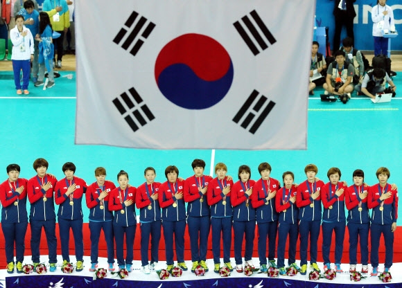 <아시안게임> 한국 여자 핸드볼 일본 꺾고 ‘금메달’
