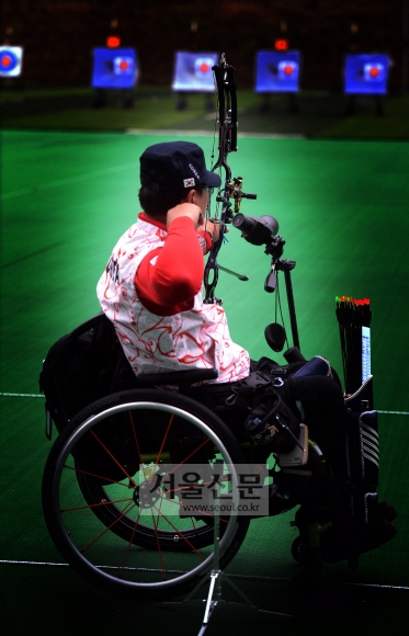 장애인 양궁은 휠체어 규정을 제외한 모든 규칙이 일반 양궁과 동일하다.