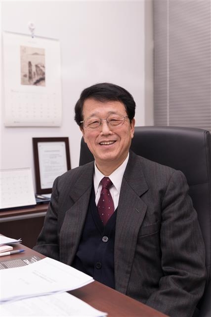 진정일 고려대 석좌교수