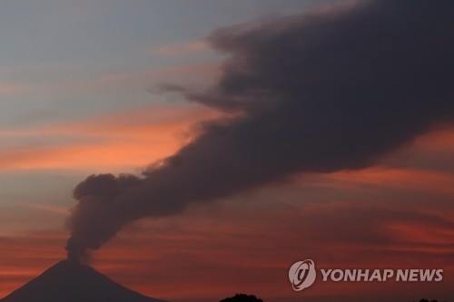 멕시코 활화산 분화. 연합뉴스