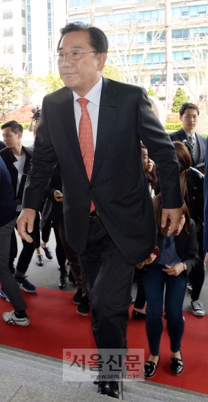 ‘공천헌금 의혹’ 박준영 국민의당 당선인 검찰 출석