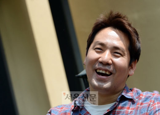 샘킴이 지난달 25일 서울신문과의 인터뷰에서 건강한 어린이 먹거리와 식습관 개선 캠페인인 ‘얘들아 밥 먹자’에 대해 얘기하고 있다. 김명국 기자 daunso@seoul.co.kr
