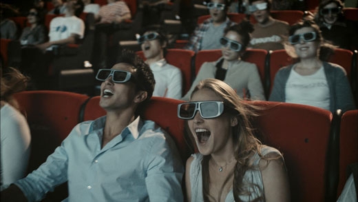 CJ CGV의 한 4DX(4차원 영화 상영관)에서 3D 안경을 쓴 관람객들이 온 몸으로 영화를 즐기고 있다. CJ CGV 제공