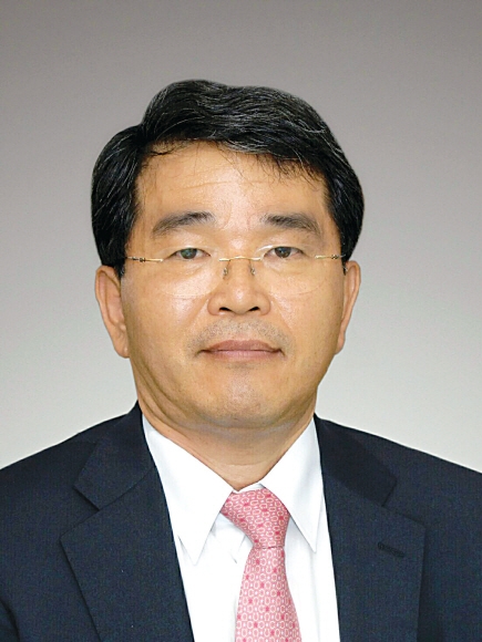 한진현 무역정보통신 사장