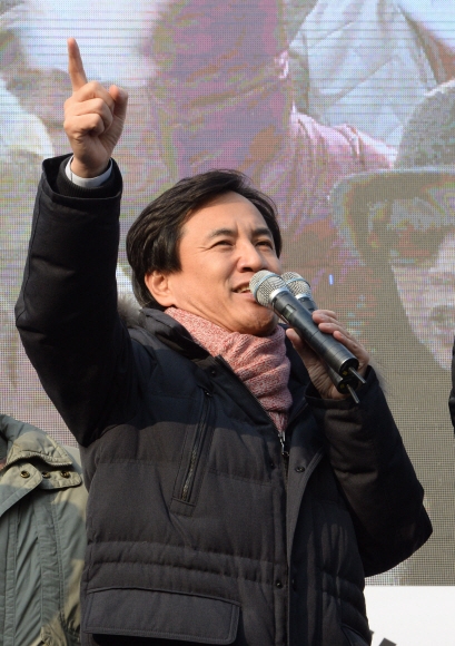 탄핵 반대 김진태 “촛불은 좌파들이 만든 조작 사건”