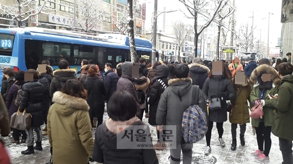 서울 올해 첫 대설주의보, 출근길 교통대란.