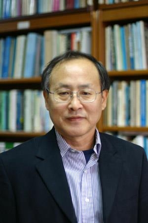 강명구 서울대 언론정보학과 교수