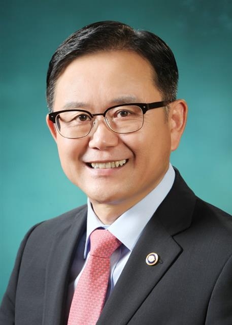 정재근 유엔거버넌스 원장, 시인, 전 행정자치부 차관