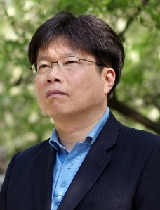 유성호 문학평론가·한양대 국어국문학과 교수