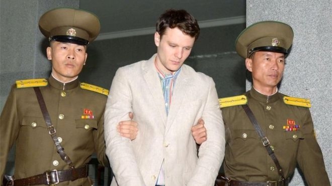 북한 당국에 15개월 억류됐다 풀려나 지난 13일(이하 현지시간) 미국 집으로 돌아와 결국 19일 세상을 떠난 오토 웜비어가 재판을 받던 당시 모습. AP 자료사진 연합뉴스