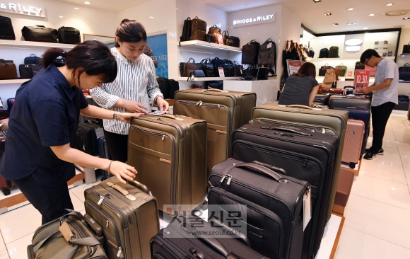 올 여름휴가, 어떤 가방들고 떠날까