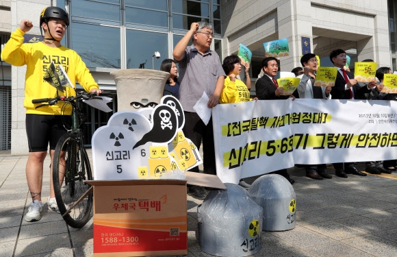 ‘그렇게 안전하면 서울에 지어라’