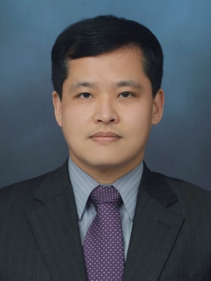 이신욱 동아대 정치외교학과 교수