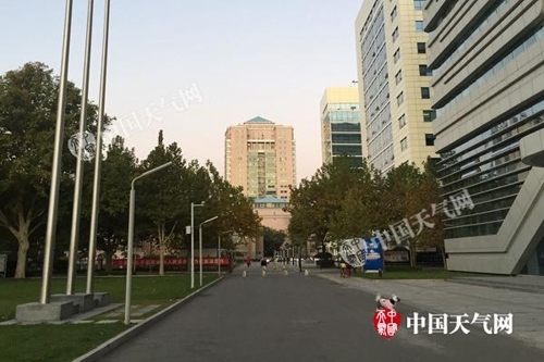 스모그 악명 베이징, 트럼프 방문하자 ‘말끔’…고강도 대책 덕분 연합뉴스
