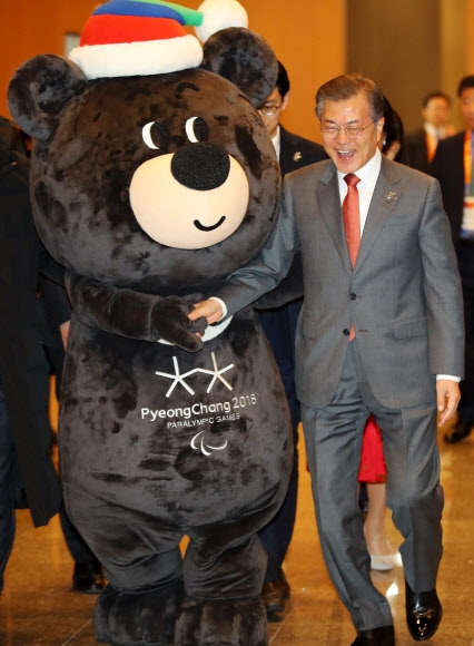“대통령님 제가 모실게요”