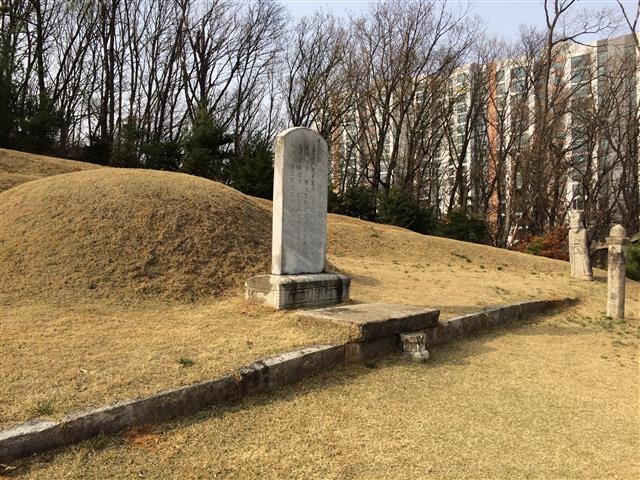 경기 용인시 수지구 상현동의 정암 조광조 묘소.