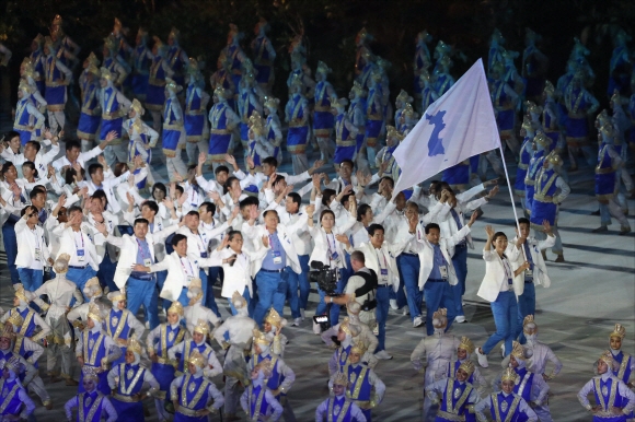 16일간의 열전…막 오른 45억명의 축제
