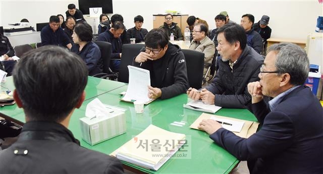 그날의 아픔 더는 없어야… 제천 참사 유가족 대책회의