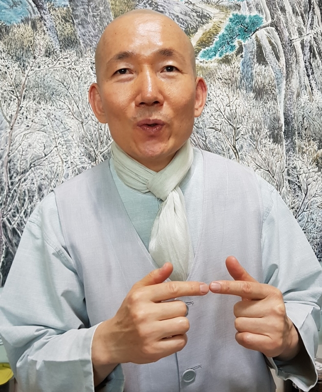 경남 김해시 여여정사의 주지이자 가야불교 연구소장인 도명 스님이 7일 서울신문과의 인터뷰에서 “가야불교를 규명하는 것은 우리 문화의 역사와 지평을 넓히는 작업”이라고 강조했다.