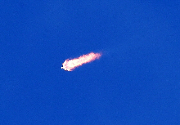 A Falcon 9 SpaceX rocket on a resupply mission to the International Space Station lifts off from pad 40 at the Cape Canaveral Air Force Station in Cape Canaveral, Fla., Thursday, July 25, 2019. (AP Photo/John Raoux)/2019-07-26 07:50:15/ <연합뉴스