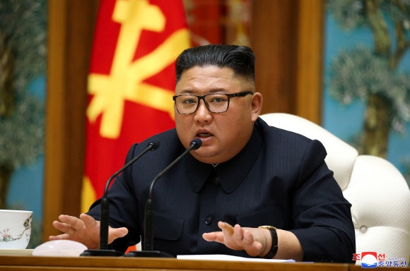 김정은 위원장, 노동당 정치국 회의 발언