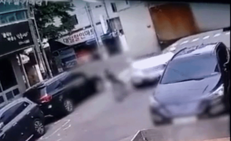경주 스쿨존 CCTV 사고 영상. 온라인커뮤니티.