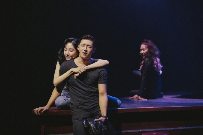 사랑과 욕망의 아찔한 삼각관계를 그리는 뮤지컬 ‘머더 발라드’. 세종문화회관·더블케이필름앤씨어터 제공