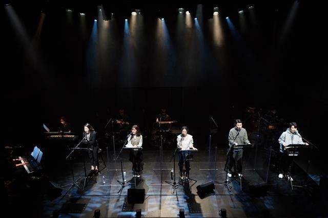 코로나19로 인한 불황 속에서 소·중극장 규모 창작 뮤지컬이 꾸준히 인기를 끌고 있다. 낭독공연으로 선보인 작품 ‘엄마는 열여섯’공연 모습. CJ문화재단 제공