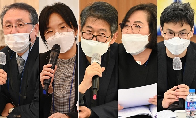 중앙회 기획세션에 참가한 최진혁 충남대 교수, 김지영 서울시립대 교수, 이현출 건국대 교수, 전은경 디지털서울문화예술대 교수, 박효민 서울시립대 교수(왼쪽부터)