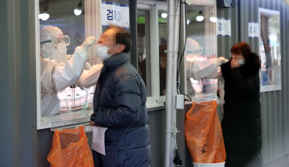 새해에도 계속되는 코로나19 검사