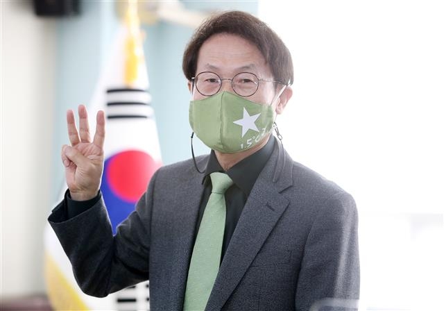조희연 서울시교육감이 6일 종로구 서울시교육청에서 열린 ‘서울학생, 미얀마 민주화 투쟁에 세계시민으로 연대하다’ 기자회견에서 모두발언을 하고 있다. 뉴스1