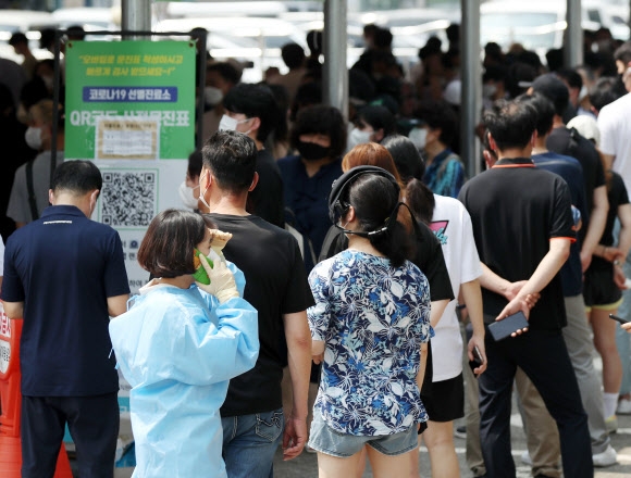 검사자 폭증에 인천 선별진료소 ‘비상’