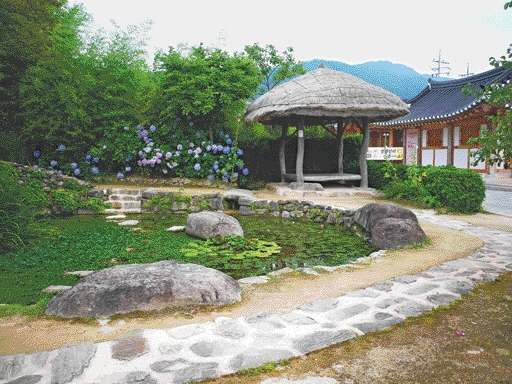 강진으로 유배 온 다산이 맨 처음 머물렀던 사의재. 한옥체험 등의 프로그램이 마련돼 있다.