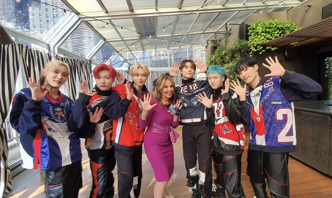 미국 FOX TV ‘굿데이 뉴욕’에 출연하는 등 현지 활동을 하고 있는 그룹 피원하모니. FOX TV ‘Good Day NY’제공