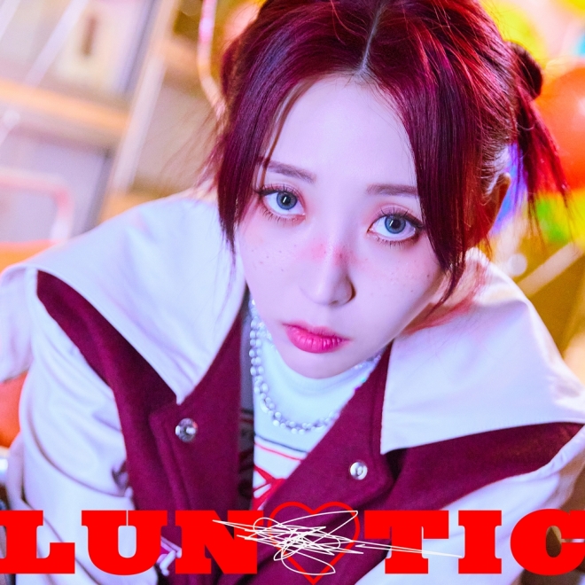 문별 미니 3집 ‘6equence’(시퀀스). RBW 제공