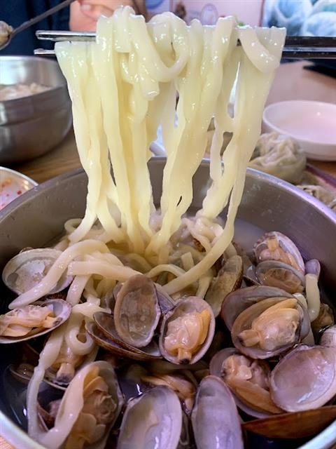 ‘전라도일키로바지락’의 칼국수