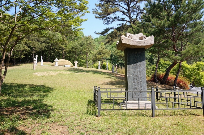 고령 쌍림면 고곡리의 김면 장군 무덤. 주변에는 도암사, 도암재, 도암서당을 묶은 ‘김면 장군 유적지’가 조성됐다. 서동철 논설위원