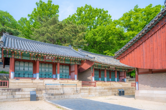 후궁들의 신위를 모신 칠궁.