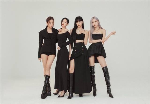 세계적 인기를 얻고 있는 블랙핑크. 왼쪽부터 지수, 제니, 리사, 로제. 연합뉴스