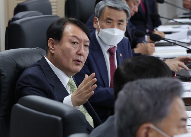 尹대통령, ‘北 미사일 대응’ 첫 NSC 주재