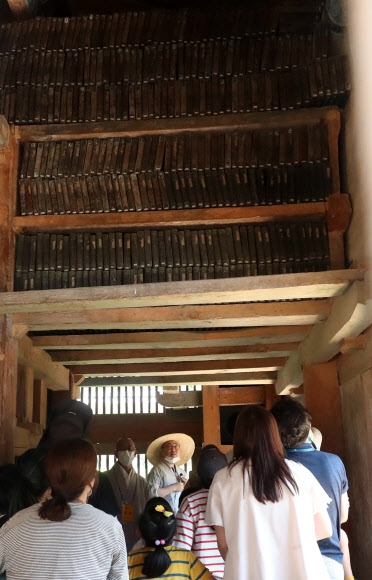 팔만대장경은 지난해부터 일반 관람객도 볼 수 있게 공개됐다. 서울신문 DB