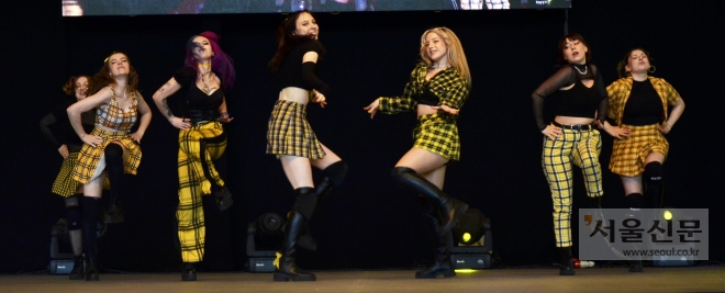 ‘2022 K-POP 커버댄스 페스티벌 인 폴란드’ 우승팀 무대 공연 사진